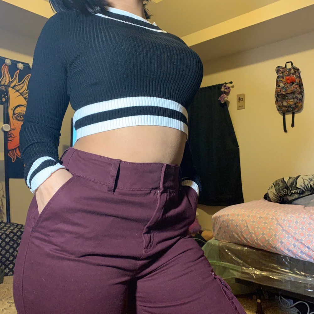 Long sleeve crop top